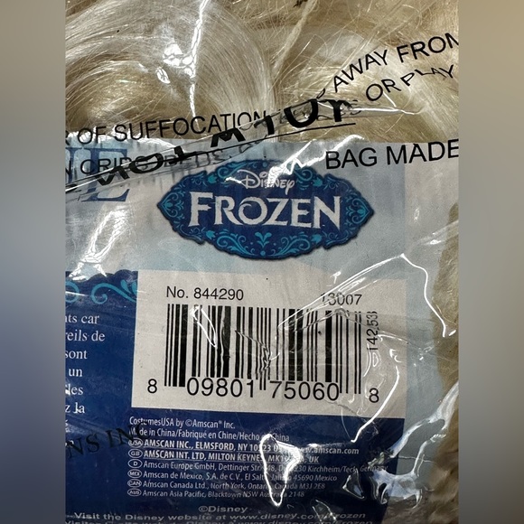 Disney’s Frozen Childs Size Elsa Wig Brand New - Picture 3 of 4